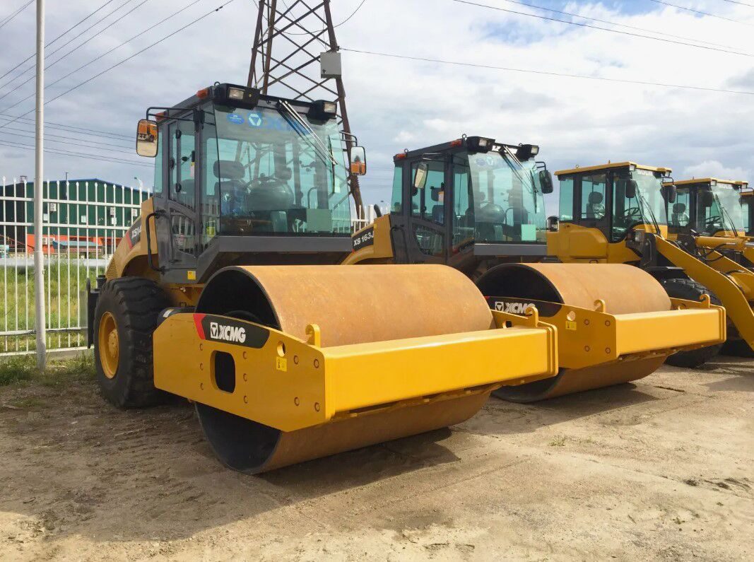 Дорожный каток XCMG XS143J в Узбекистане